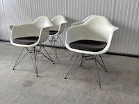 Vitra dar eetkamerstoel (4x) - afbeelding 1 van  6