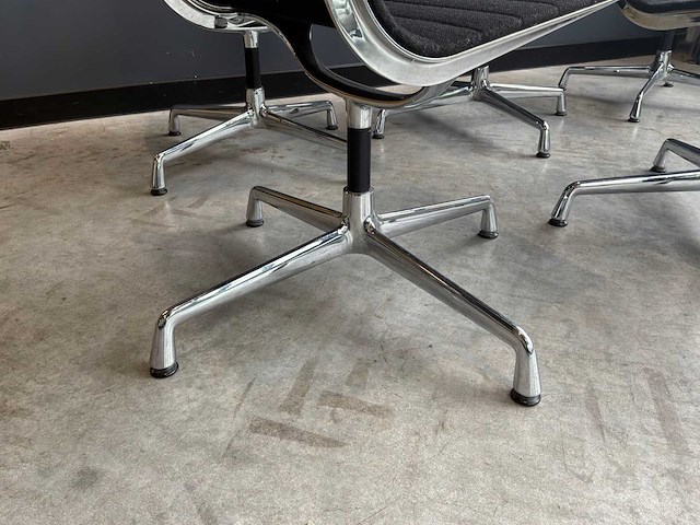 Vitra ea 106 stoel (6x) - afbeelding 4 van  9