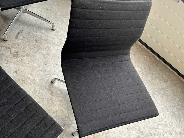 Vitra ea 106 stoel (6x) - afbeelding 7 van  9