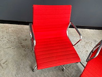 Vitra ea 108 stoel (2x) - afbeelding 1 van  4