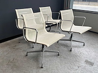 Vitra ea 108 stoel (4x) - afbeelding 2 van  8