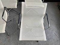 Vitra ea 108 stoel (4x) - afbeelding 5 van  8