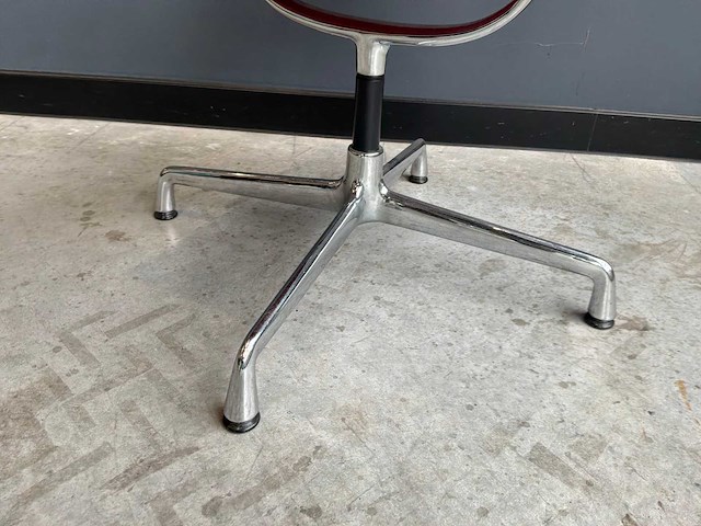 Vitra ea 108 stoel - afbeelding 4 van  6