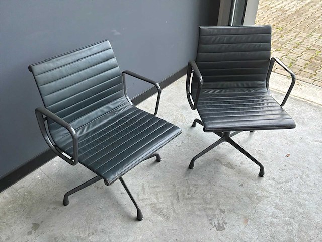 Vitra ea 108 vergaderstoel (2x) - afbeelding 3 van  8