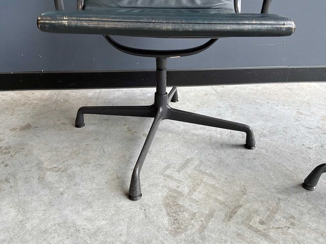 Vitra ea 108 vergaderstoel (2x) - afbeelding 6 van  8