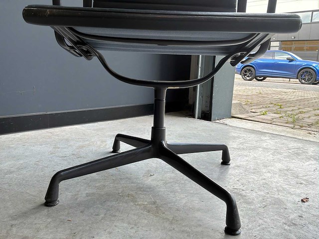 Vitra ea 108 vergaderstoel (2x) - afbeelding 7 van  8