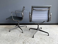 Vitra ea 108 vergaderstoel (2x) - afbeelding 3 van  7