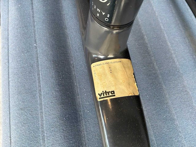Vitra ea 108 vergaderstoel (2x) - afbeelding 7 van  7