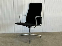 Vitra ea108 hoge rug vergaderstoel - afbeelding 1 van  5