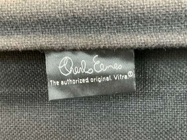 Vitra ea108 hoge rug vergaderstoel - afbeelding 5 van  5