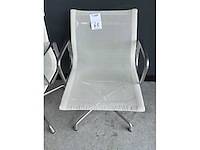 Vitra ea108 netweave vergaderstoel (2x) - afbeelding 4 van  6
