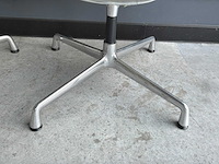 Vitra ea108 netweave vergaderstoel (2x) - afbeelding 5 van  6