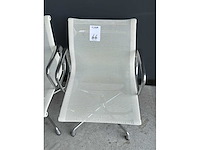 Vitra ea108 netweave vergaderstoel (2x) - afbeelding 4 van  6