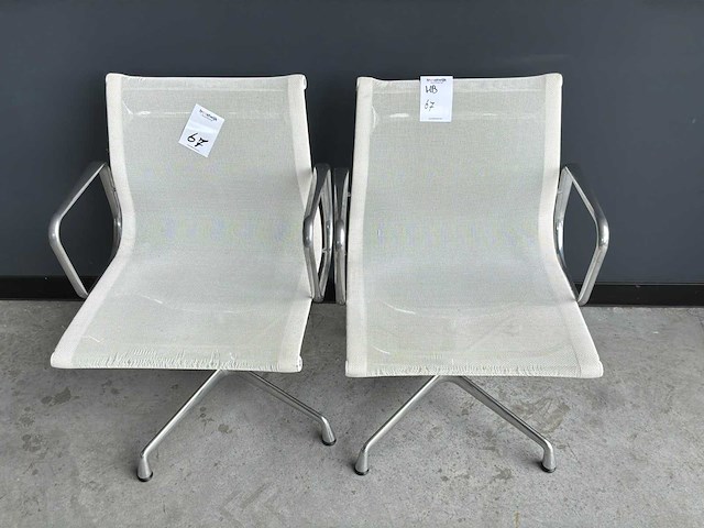 Vitra ea108 netweave vergaderstoel (2x) - afbeelding 2 van  5