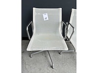Vitra ea108 netweave vergaderstoel (2x) - afbeelding 4 van  5