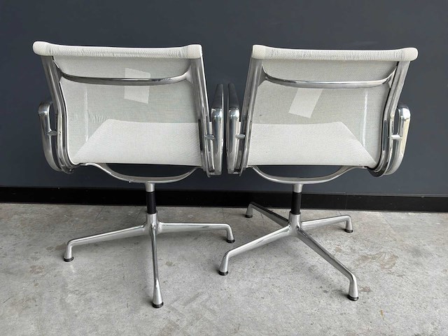 Vitra ea108 netweave vergaderstoel (2x) - afbeelding 5 van  5