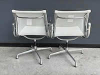 Vitra ea108 netweave vergaderstoel (2x) - afbeelding 4 van  5
