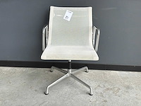 Vitra ea108 netweave vergaderstoel