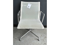 Vitra ea108 netweave vergaderstoel - afbeelding 2 van  4