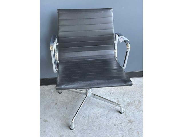 Vitra ea108 vergaderstoel (2x) - afbeelding 3 van  10