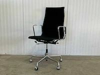 Vitra ea119 bureaustoel