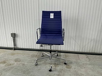 Vitra ea119 vergaderstoel - afbeelding 1 van  8