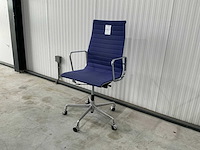 Vitra ea119 vergaderstoel - afbeelding 2 van  8
