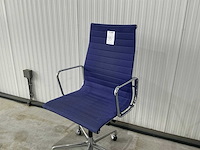 Vitra ea119 vergaderstoel - afbeelding 3 van  8