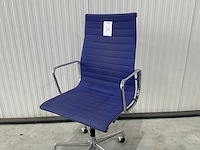 Vitra ea119 vergaderstoel - afbeelding 6 van  7