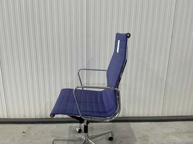 Vitra ea119 vergaderstoel - afbeelding 7 van  7