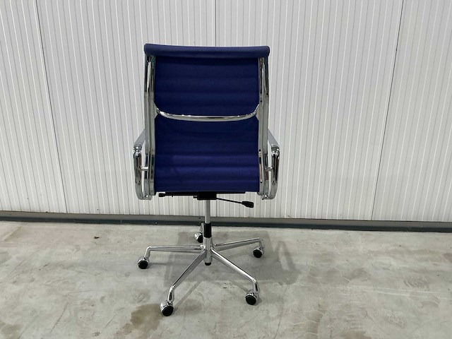 Vitra ea119 vergaderstoel - afbeelding 5 van  7