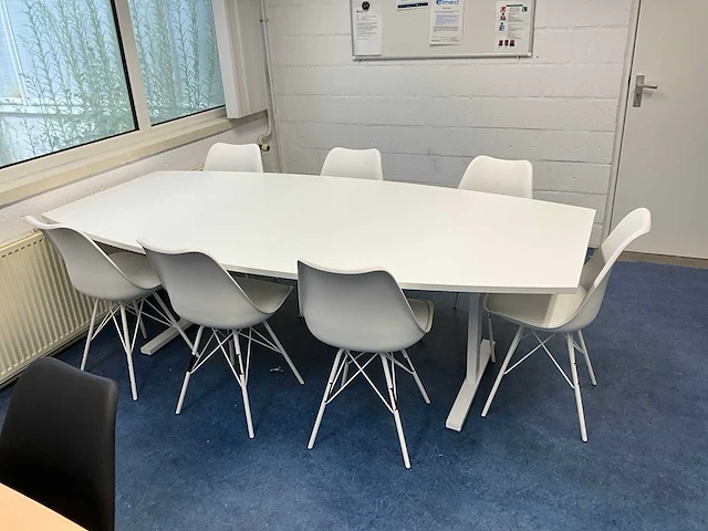 Vitra eames dsr - ovaal/bootvormig vergadertafel - afbeelding 1 van  8