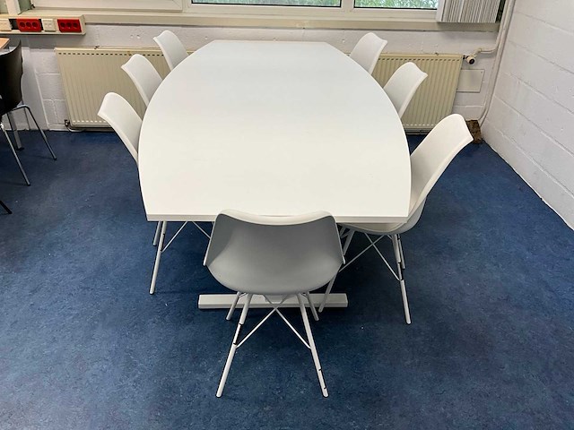 Vitra eames dsr ovaal/bootvormig vergadertafel - afbeelding 8 van  8