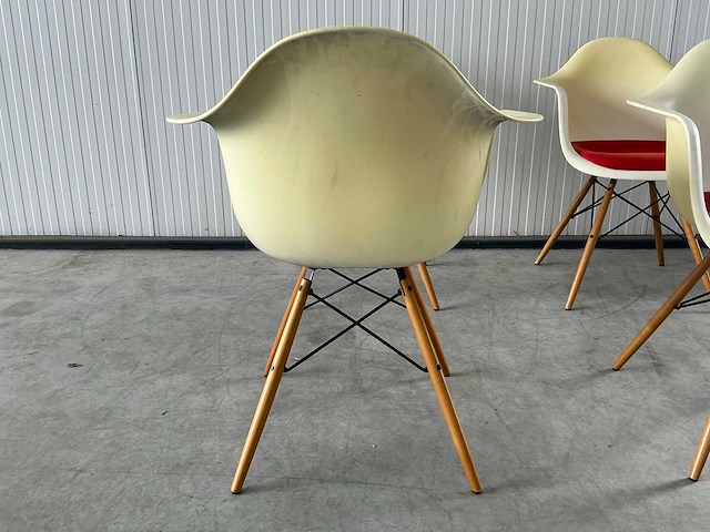 Vitra eames eetkamerstoel (4x) - afbeelding 6 van  7