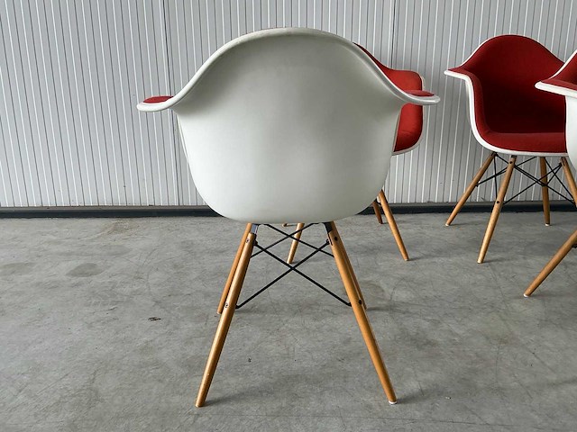 Vitra eames eetkamerstoel (4x) - afbeelding 4 van  5