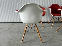 Vitra eames eetkamerstoel (4x) - afbeelding 4 van  5