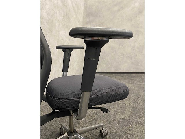 Vitra id - bureaustoel met jashaak - afbeelding 6 van  22