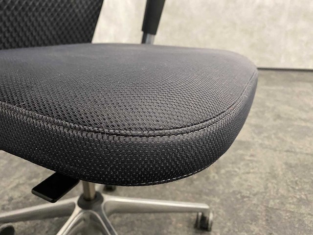 Vitra id - bureaustoel met jashaak - afbeelding 15 van  22