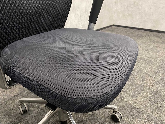 Vitra id - ergonomische bureaustoel - afbeelding 6 van  17