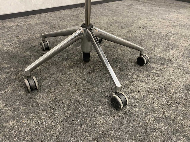 Vitra id - ergonomische bureaustoel - afbeelding 16 van  17