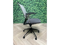 Vitra meda - ergonomische bureaustoel - afbeelding 2 van  4