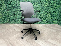 Vitra meda - ergonomische bureaustoel - afbeelding 1 van  6