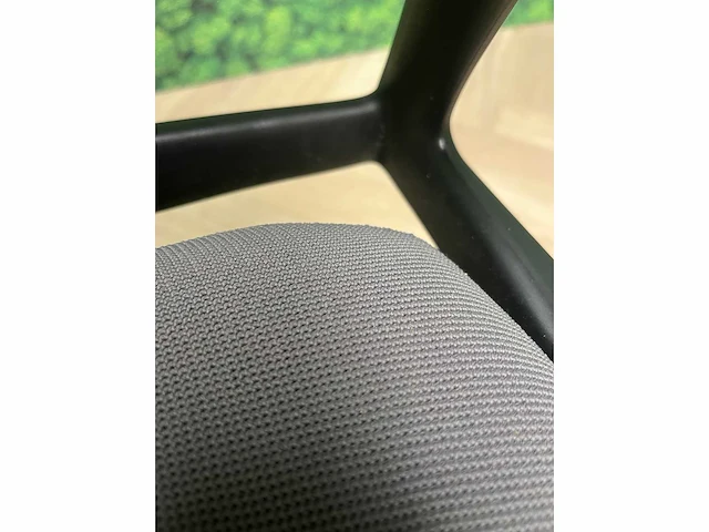 Vitra meda - ergonomische bureaustoel - afbeelding 5 van  13