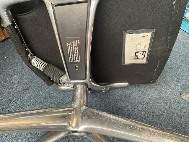 Vitra meda chair (4x) - afbeelding 4 van  8
