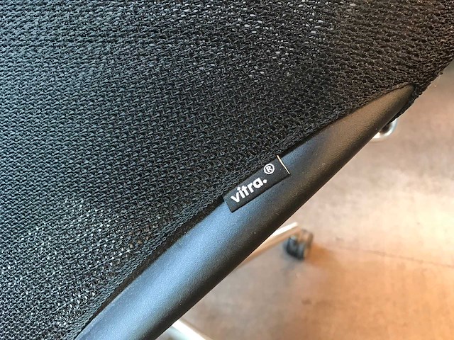 Vitra meda pro bureaustoel (4x) - afbeelding 4 van  5