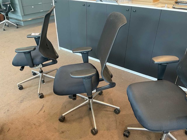 Vitra meda pro bureaustoel (4x) - afbeelding 8 van  8