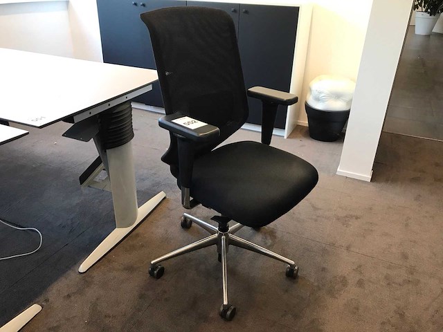 Vitra meda pro bureaustoel - afbeelding 2 van  4