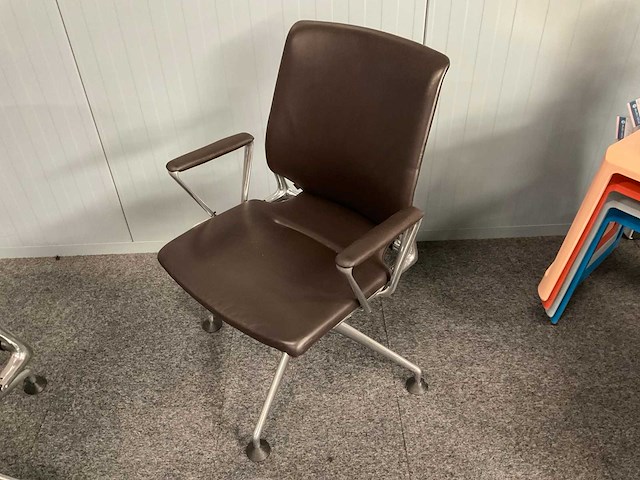 Vitra meda vergaderstoel (4x) - afbeelding 1 van  3