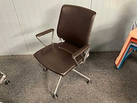 Vitra meda vergaderstoel (4x) - afbeelding 1 van  3
