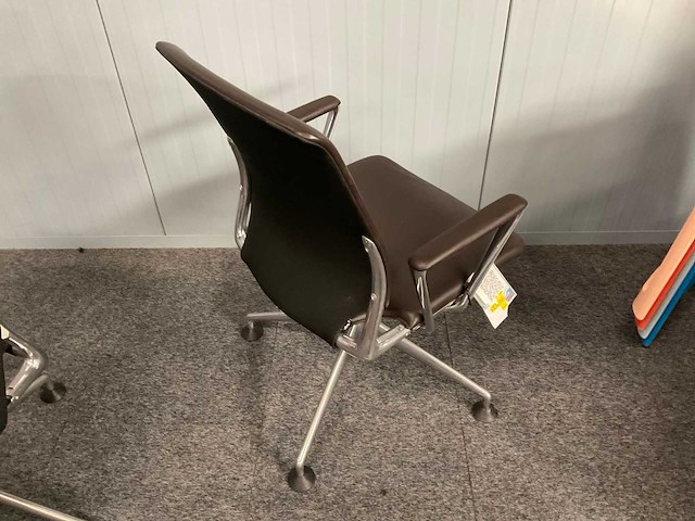 Vitra meda vergaderstoel (4x) - afbeelding 3 van  3